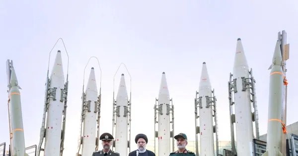 Iran cảnh báo sẽ tấn công các căn cứ Mỹ nếu bùng phát xung đột