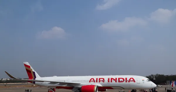 Máy bay của Air India chở hơn 150 người gặp sự cố, phải hạ cánh khẩn cấp
