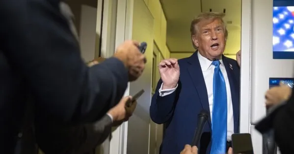 Tổng thống Mỹ Trump nói có thể ủng hộ lệnh ngừng bắn Iran - Israel