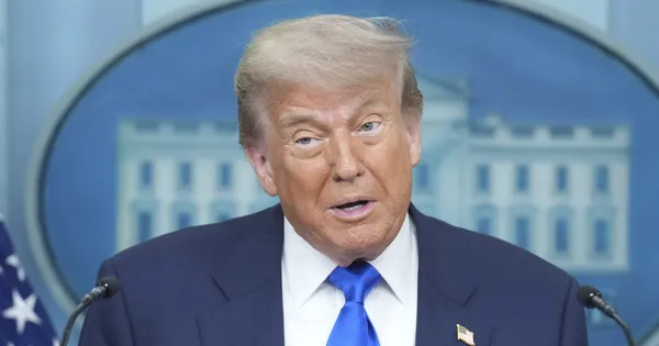 Không hài lòng với Nga, Tổng thống Mỹ Trump đồng ý gửi thêm vũ khí tới Ukraine