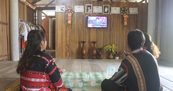Ngôi làng cuối cùng ở Bình Định bừng sáng ánh điện