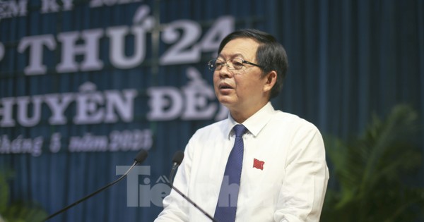 Bí thư Bình Định: 'Cán bộ lãnh đạo không đủ năng lực, điều kiện để đáp ứng công việc thì tự đào thải'