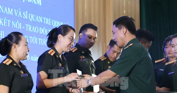 Sĩ quan trẻ Việt Nam - Lào hiến kế hiện đại hóa quân đội