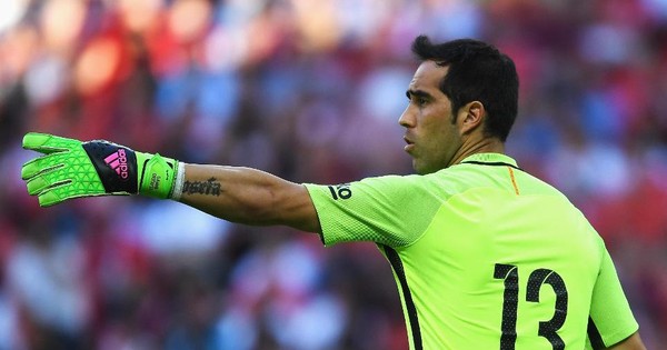Thủ môn Claudio Bravo Sự nghiệp và thành tích ấn tượng trong làng bóng đá thế giới