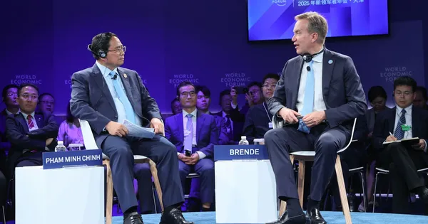 Thủ tướng Phạm Minh Chính trả lời câu hỏi 'nóng' của Chủ tịch WEF
