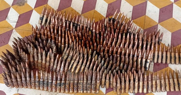 Đào móng xây nhà, phát hiện hàng trăm viên đạn