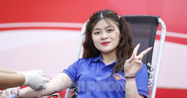 Thanh niên Bắc Ninh hiến máu Chủ Nhật Đỏ