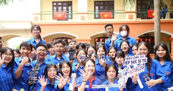 Talkshow tiếp sức 'Vững tâm lý - Vượt mùa thi' cho học sinh Bắc Ninh