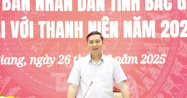 Thanh niên nên là tình nguyện viên hướng dẫn người dân về chuyển đổi số