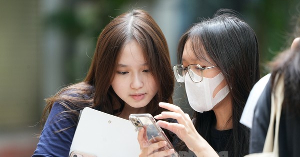 Bộ GD&ĐT 'tuýt còi' trường tuyển sinh tổ hợp tréo ngoe