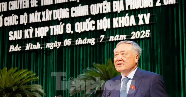 Phó Thủ tướng Thường trực Nguyễn Hòa Bình tiếp xúc cử tri ở Bắc Ninh