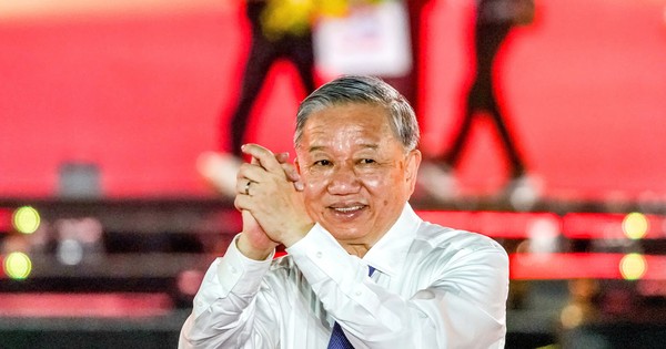 Tổng Bí thư Tô Lâm và Tổng Bí thư, Chủ tịch nước Lào Thongloun Sisoulith dự chương trình 'Mùa xuân thống nhất'