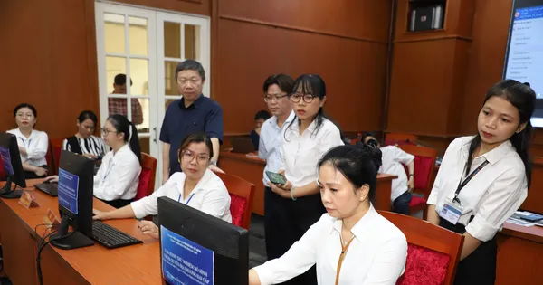 TPHCM: Ngày đầu vận hành thử mô hình chính quyền 2 cấp tại 102 phường, xã