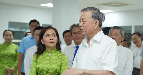 Tổng Bí thư Tô Lâm khảo sát việc vận hành chính quyền 2 cấp tại phường Xuân Hòa, TPHCM