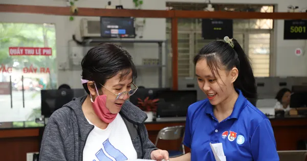 Thanh niên TPHCM thứ 7 tình nguyện hỗ trợ thực hiện thủ tục hành chính