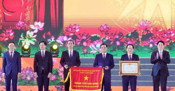 Hải Phòng đón nhận danh hiệu ‘Thành phố Anh hùng’