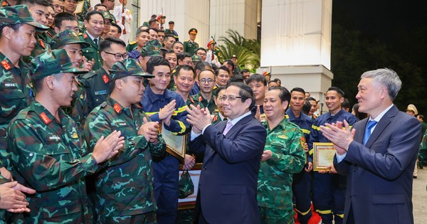Thủ tướng Phạm Minh Chính biểu dương lực lượng giúp Myanmar khắc phục hậu quả động đất