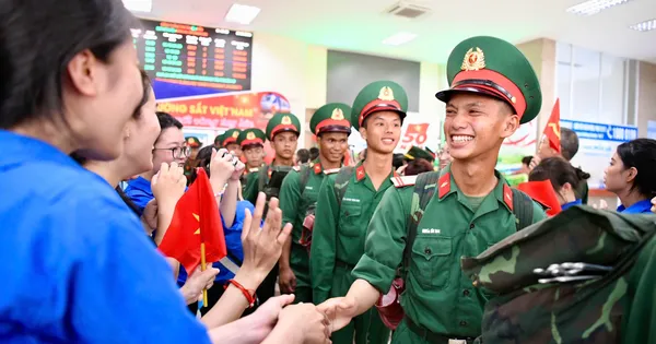 Hà Nội chào đón quân nhân ưu tú ra Bắc luyện tập diễu binh dịp Quốc khánh 2/9
