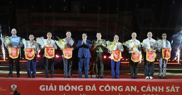 Thủ tướng dự lễ khai mạc giải bóng đá Công an, Cảnh sát các nước ASEAN mở rộng 2025