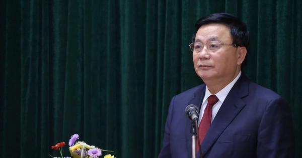 Khuyến khích tinh thần sáng tạo nghệ thuật vì Tổ quốc của kiều bào