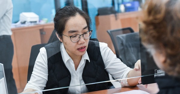 Bản tin 8H: Bộ Nội vụ nói về đề xuất cho công chức làm việc tại nhà