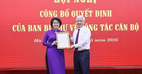 Bản tin 8H: Trao quyết định nghỉ hưu trước tuổi đối với bà Tô Thị Bích Châu