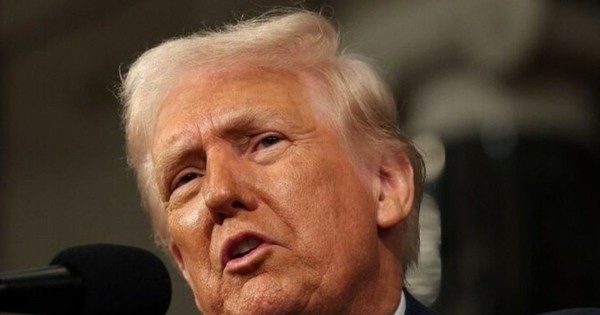 Luật sư nói ông Trump đau đớn về tinh thần