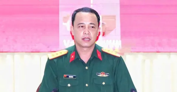 Bản tin 8H: Trao quyết định của Bộ Quốc phòng về công tác cán bộ