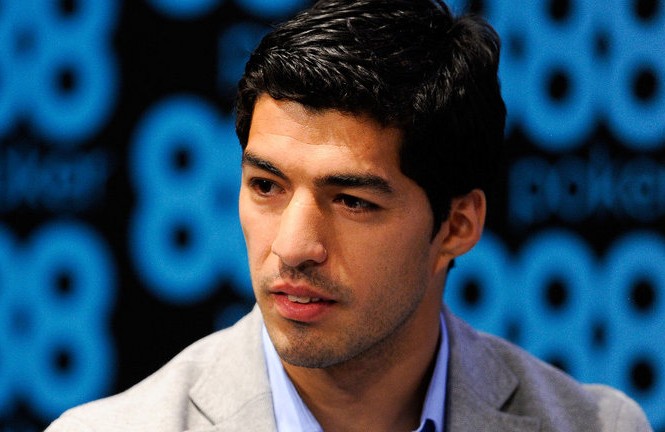 Trước thềm World Cup, Suarez lớn tiếng dằn mặt tuyển Anh Suarez tự tin sẽ đánh bại Anh