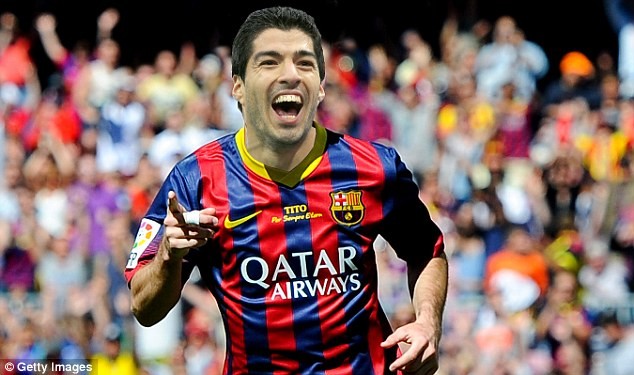 Suarez không lỡ trận siêu kinh điển đầu tiên Ảnh ghép Suarez trong màu áo Barca