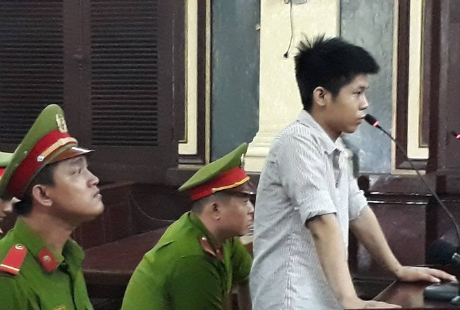 Vụ sát hại 5 người bằng dao: Người giặt quần áo cho hung thủ khai gì? Công tố vừa đề nghị tử hình bị cáo Nguyễn Hữu Tình. Ảnh: Tân Châu