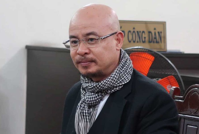 Ông Đặng Lê Nguyên Vũ đến tòa hòa giải ly hôn lần 2 Ông Đặng Lê Nguyên Vũ đến tòa hòa giải ly hôn lần 2