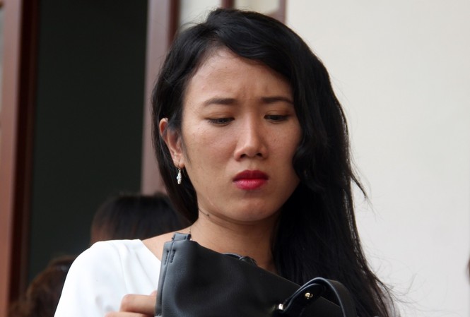 Người mẹ nhiều năm sang Pháp khởi kiện sẽ được trả lại con Chị Nguyễn Thị Thanh Huyền nay đã được quyền nuôi con. Ảnh: Tân Châu