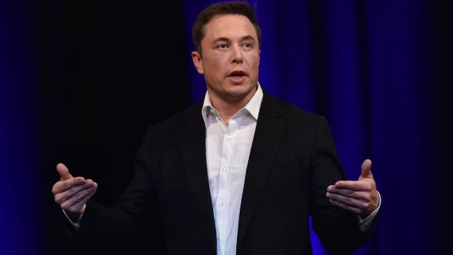 Sẽ sớm có siêu nhân trong đời thực Tỷ phú Elon Musk thành lập công ty Neuralink để biến việc kết hợp con người với AI thành hiện thực