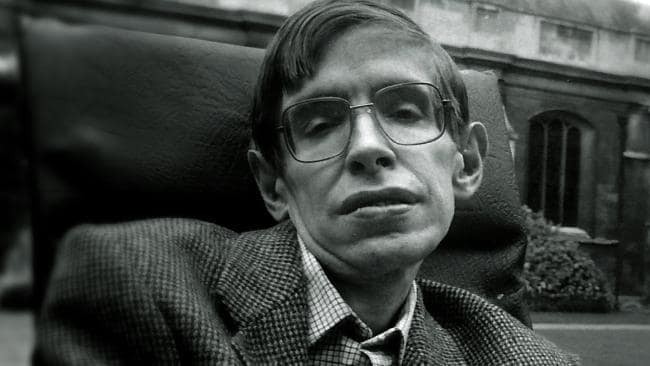 Lý do thiên tài Stephen Hawking chưa từng nhận giải Nobel Ảnh: Thiên tài vật lý lý thuyết và vũ trụ học Stephen Hawking qua đời ở tuổi 76 hôm 14/3. (Ảnh: News.com.au)