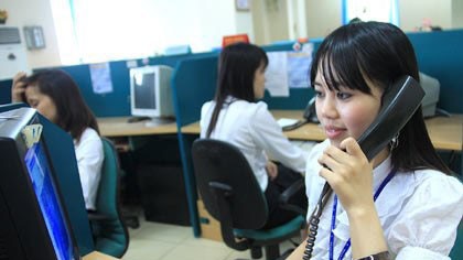 Mỗi ngày trực Tết được 1 triệu đồng Nhiều nhân viên đăng ký trực ngày Tết vì tiền công cao hơn ngày thường. Ảnh: Trường Sơn.