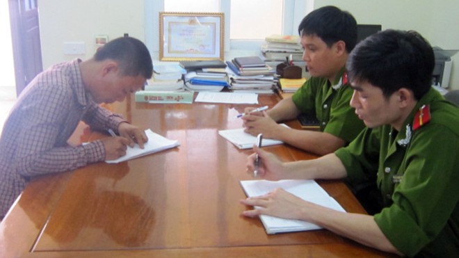 Cựu trưởng thôn khai gì về vụ bắt giữ bốn công an? Trương Văn Trường tại cơ quan điều tra.