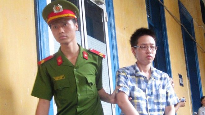 Tử hình kẻ giết cha người tình đồng giới Bị cáo Hồ Bích Phượng - Ảnh: Hoàng Quỳnh.