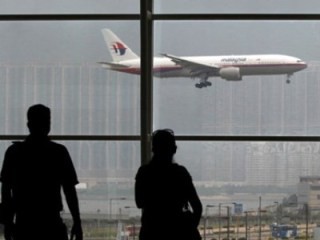 Malaysia công bố dữ liệu vệ tinh về máy bay mất tích MH370 Một máy bay của hãng Malaysia Airlines - Ảnh: Reuters