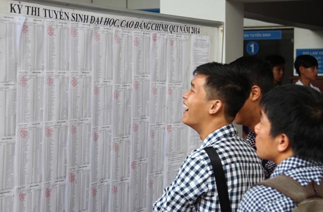 Đại học đầu tiên tại TPHCM công bố điểm thi ba chung Đại học đầu tiên tại TPHCM công bố điểm thi ba chung