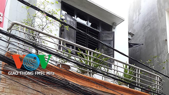 Chập điện, ngôi nhà 2 tầng bốc lửa khói ngùn ngụt Chập điện, ngôi nhà 2 tầng bốc lửa khói ngùn ngụt