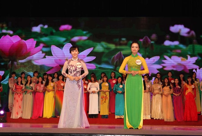 Hội thi nhân viên Chăm sóc khách hàng giỏi 2014 Hội thi nhân viên Chăm sóc khách hàng giỏi 2014
