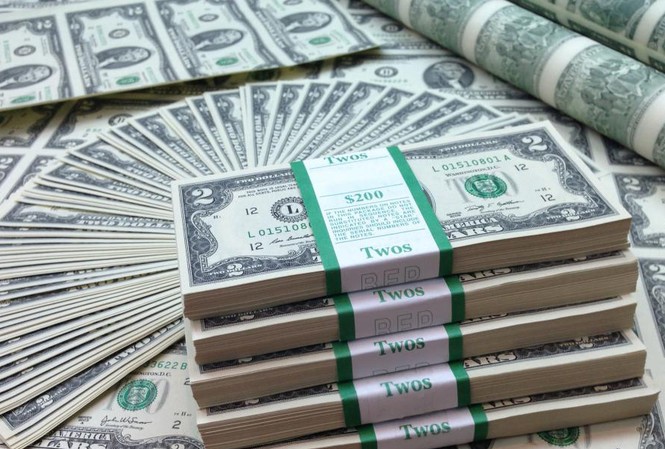 Vàng 'nhảy múa', USD lại tăng mạnh Giá USD tăng mạnh trong khi đó giá vàng lại giảm. Ảnh minh họa nguồn internet.