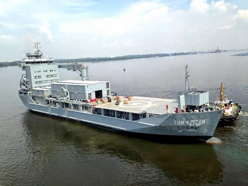 Malaysia biến tàu vận tải thành căn cứ quân sự di động Căn cứ quân sự di động Tun Azizan của Malaysia.