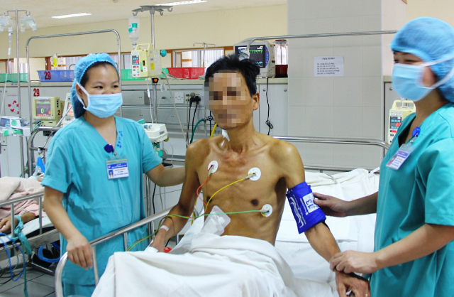 Cắt sỏi túi mật cứu bệnh nhân bị bệnh viện trả về chờ chết Bệnh nhân T.C từng được một số bệnh viện trả về chờ chết do suy tim quá nặng. Ảnh: N.L.