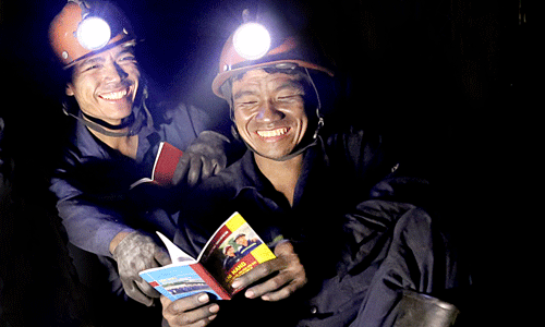 Để thợ lò thấy gần hơn... Để thợ lò thấy gần hơn...