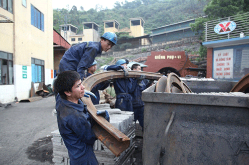 Thêm nhiều thợ lò có thu nhập kỷ lục Thêm nhiều thợ lò có thu nhập kỷ lục