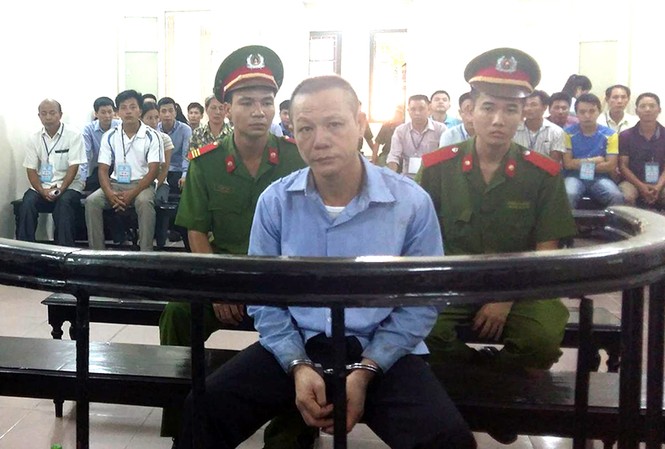 Tử hình tên trộm làm 2 người chết ở Thạch Thất Bị cáo Nguyễn Văn Kỳ tại phiên tòa.