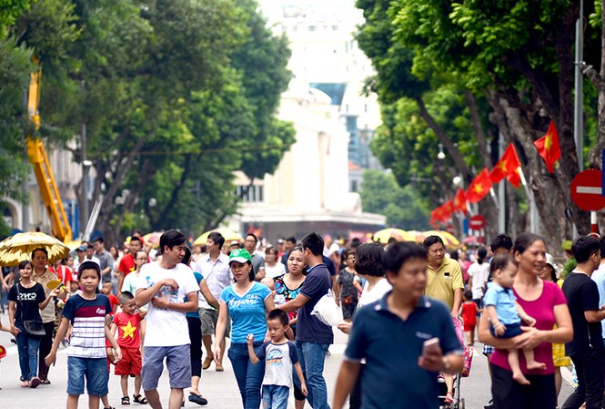 Rộn ràng phố đi bộ Hồ Gươm ngày Quốc khánh Phố đi bộ Hồ Gươm sáng nay.