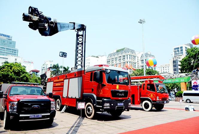 Lóa mắt với những trang thiết bị phòng cháy, chữa cháy Sáng 21/9, tại Hà Nội diễn ra triển lãm và hội nghị quốc tế về kỹ thuật và phương tiện phòng cháy, chữa cháy và cứu nạn, cứu hộ tại Việt Nam - Fire Safety & Rescue VietNam 2016.